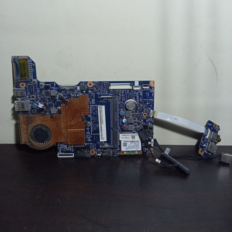 motherboard/mesin notebook Acer Aspire v5-132p no minus
