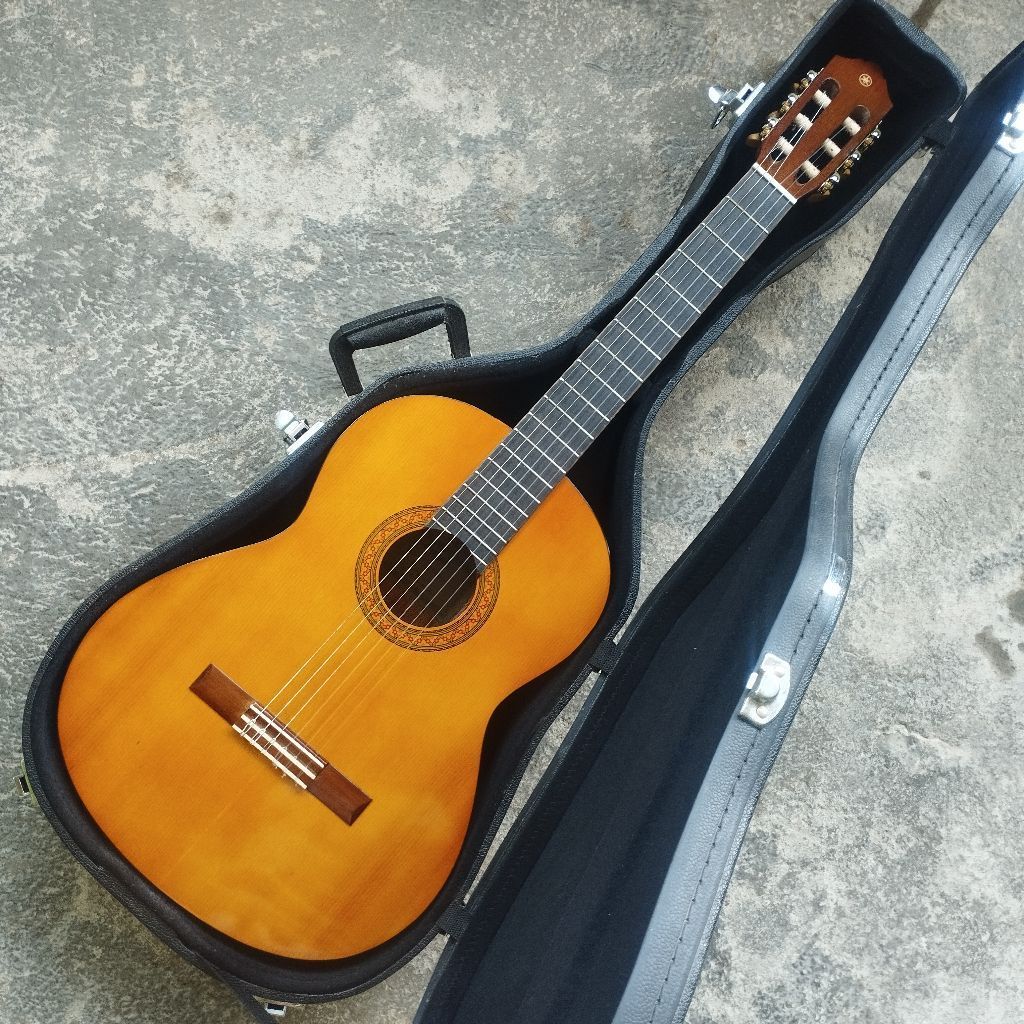 GITAR CLASSIC ORIGINAL YAMAHA C330A SECOND TANPA HARDCASE