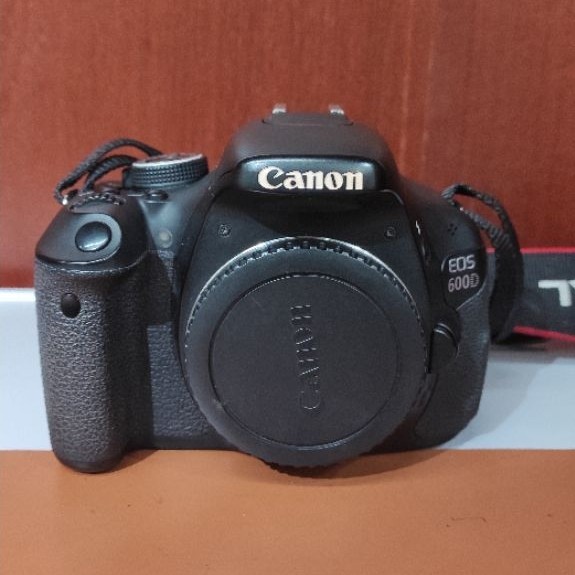 CANON 600D KAMERA DSLR