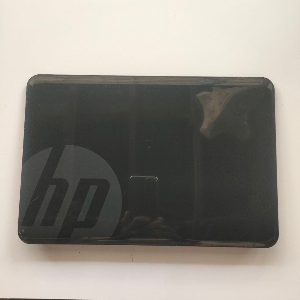 casing cover lcd laptop hp 1000