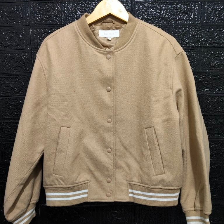 Giordano Varsity wool