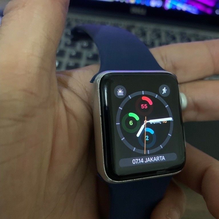 Iwatch series 3 ( Apple watch 3 )
