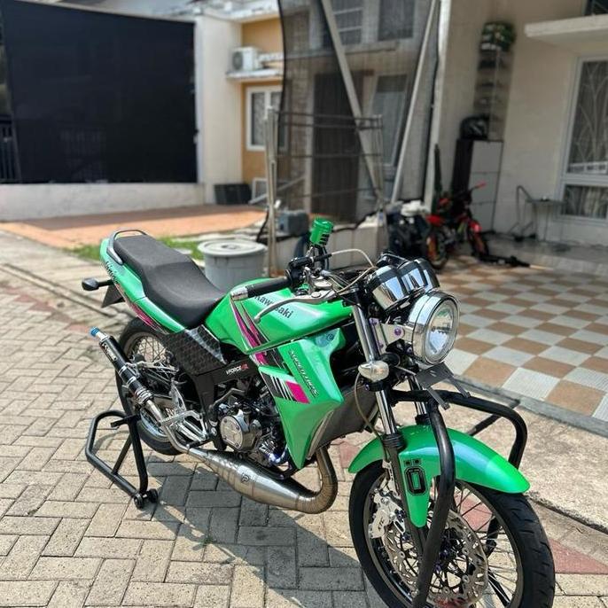 Kawasaki Ninja R 2012 Convert SS Modif Istimewa dengan Surat STNK BPKB dan Faktur Kondisi Istimewa S