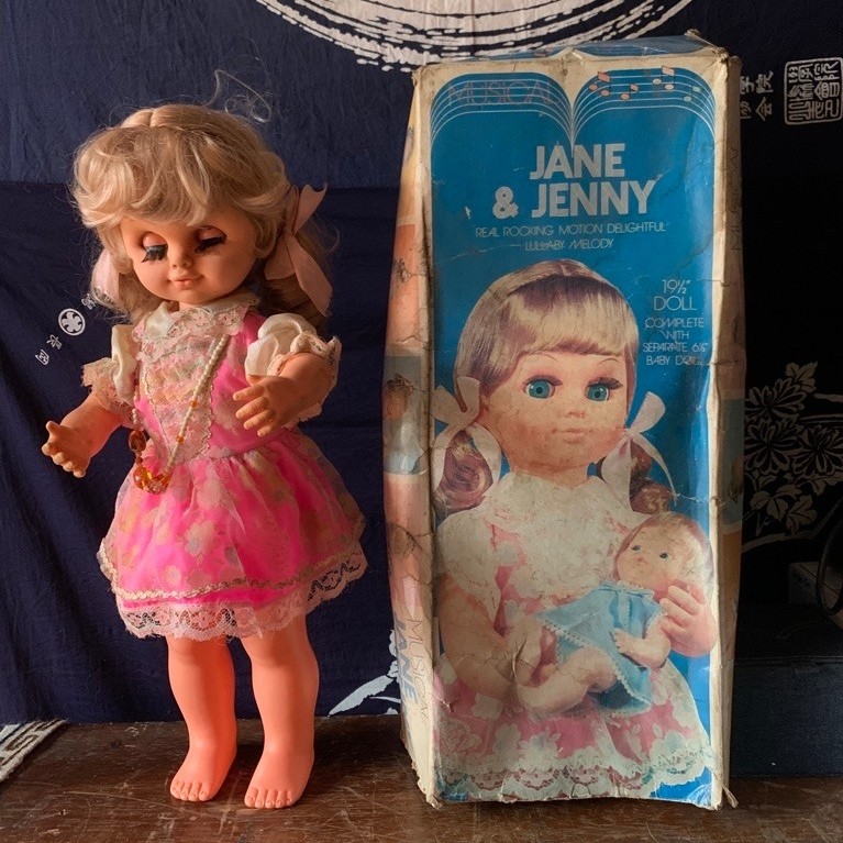 Vintage 1960s Jane & jenny doll