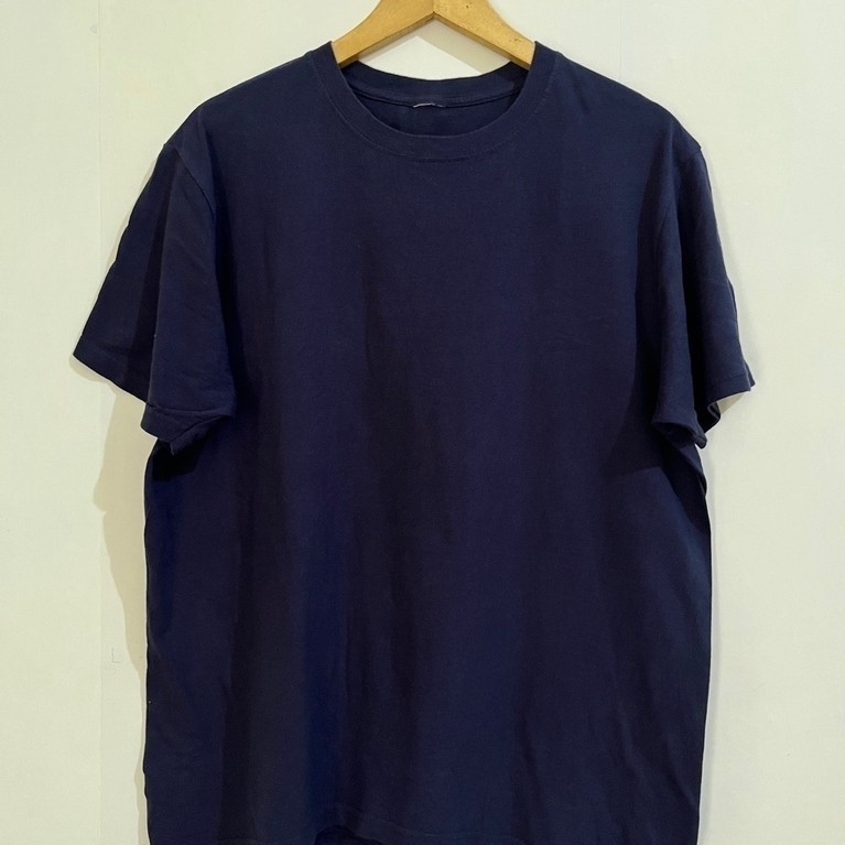 Preloved Gildan Kaos Polos Navy