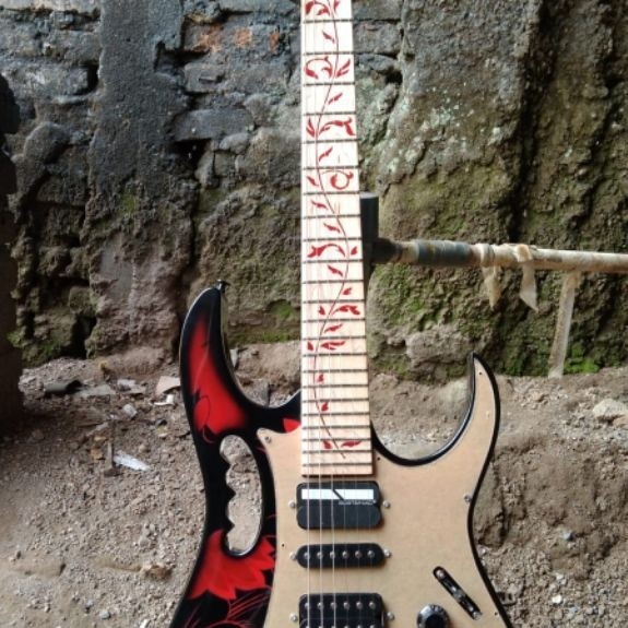 GITAR ELEKTRIK IBANEZ JEMPIAFLOWERS GITAR CUSTOM JEM