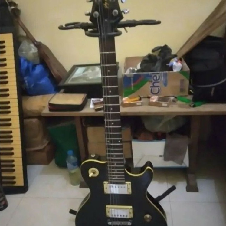 gitar elektrik greg bennett