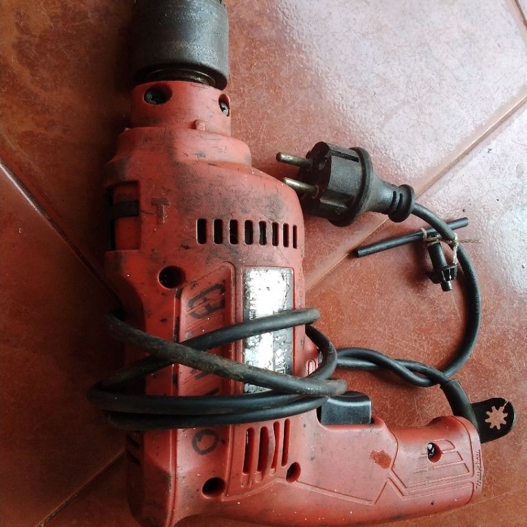 bor 13mm maktec mt80B bekas
