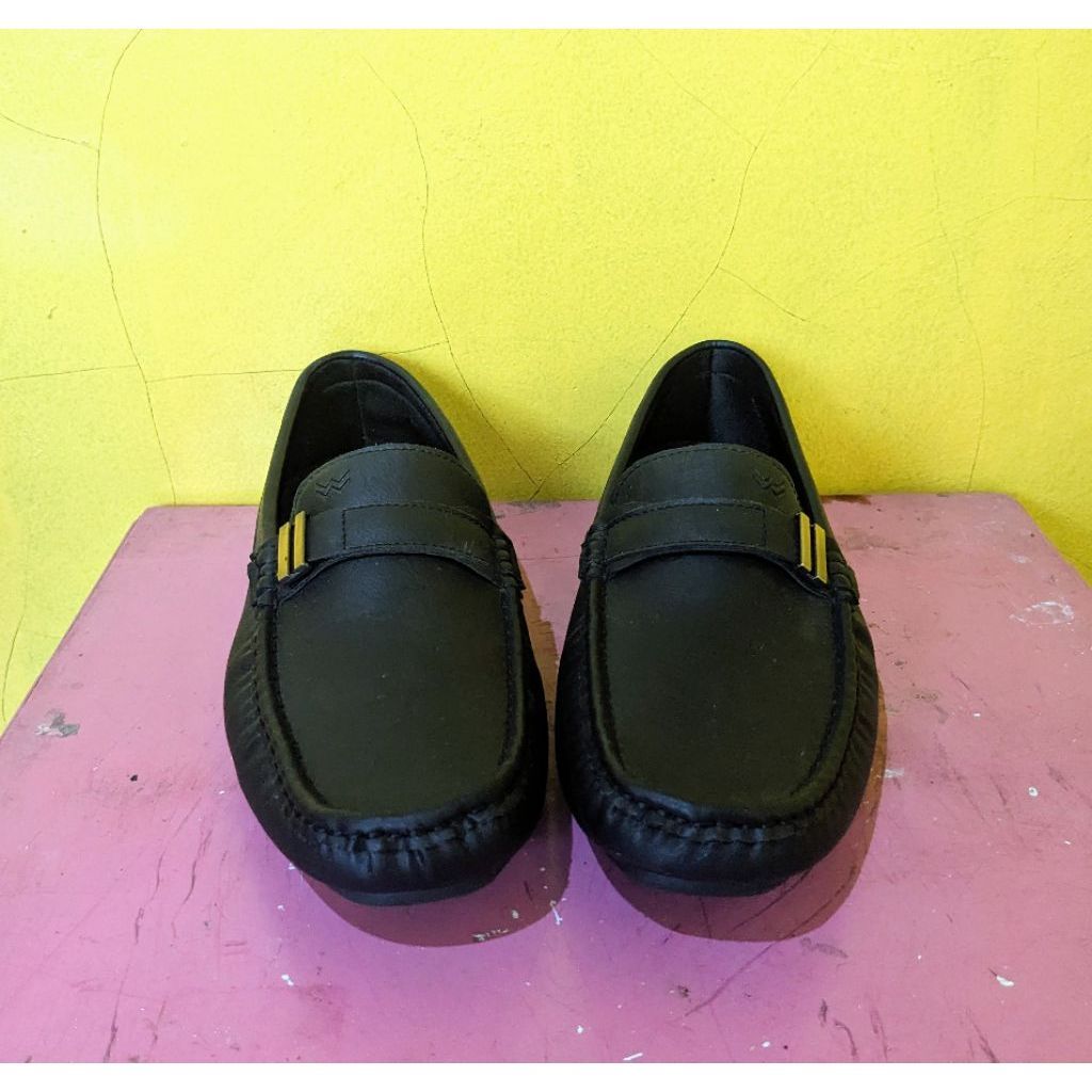 Sepatu Slip On Loafers Watchout