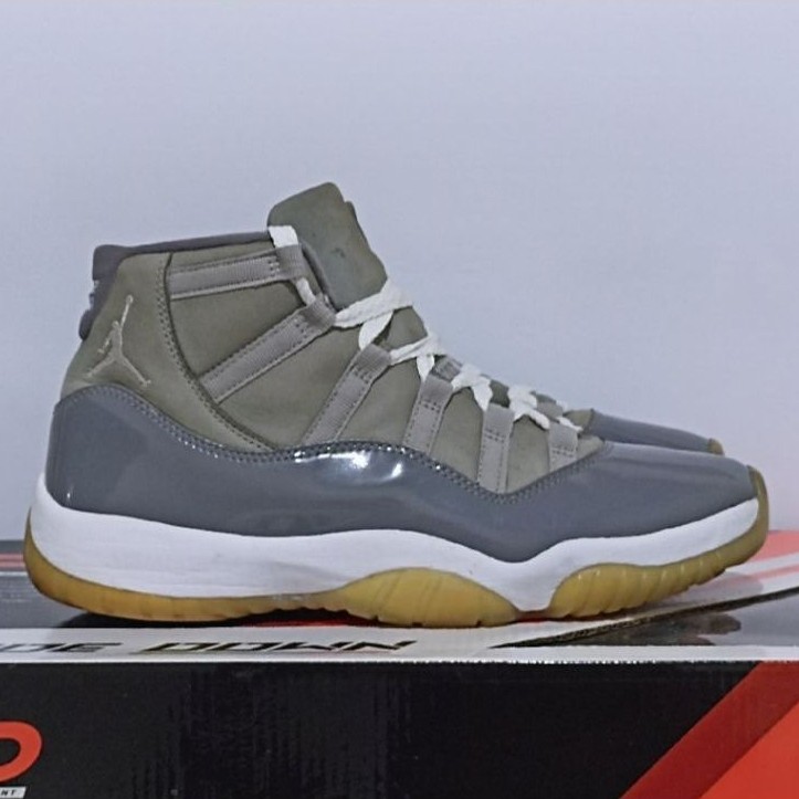 SEPATU NIKE AIR JORDAN RETRO 11 SIZE 42