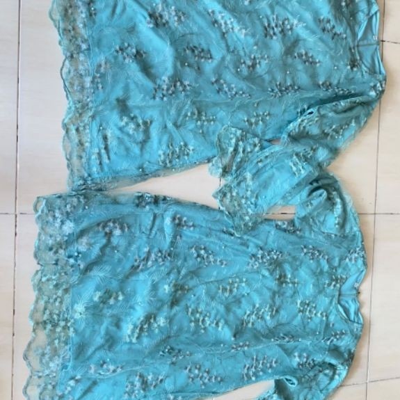 Preloved Kebaya Brukat Bordir Bunga Biru Tosca Tua