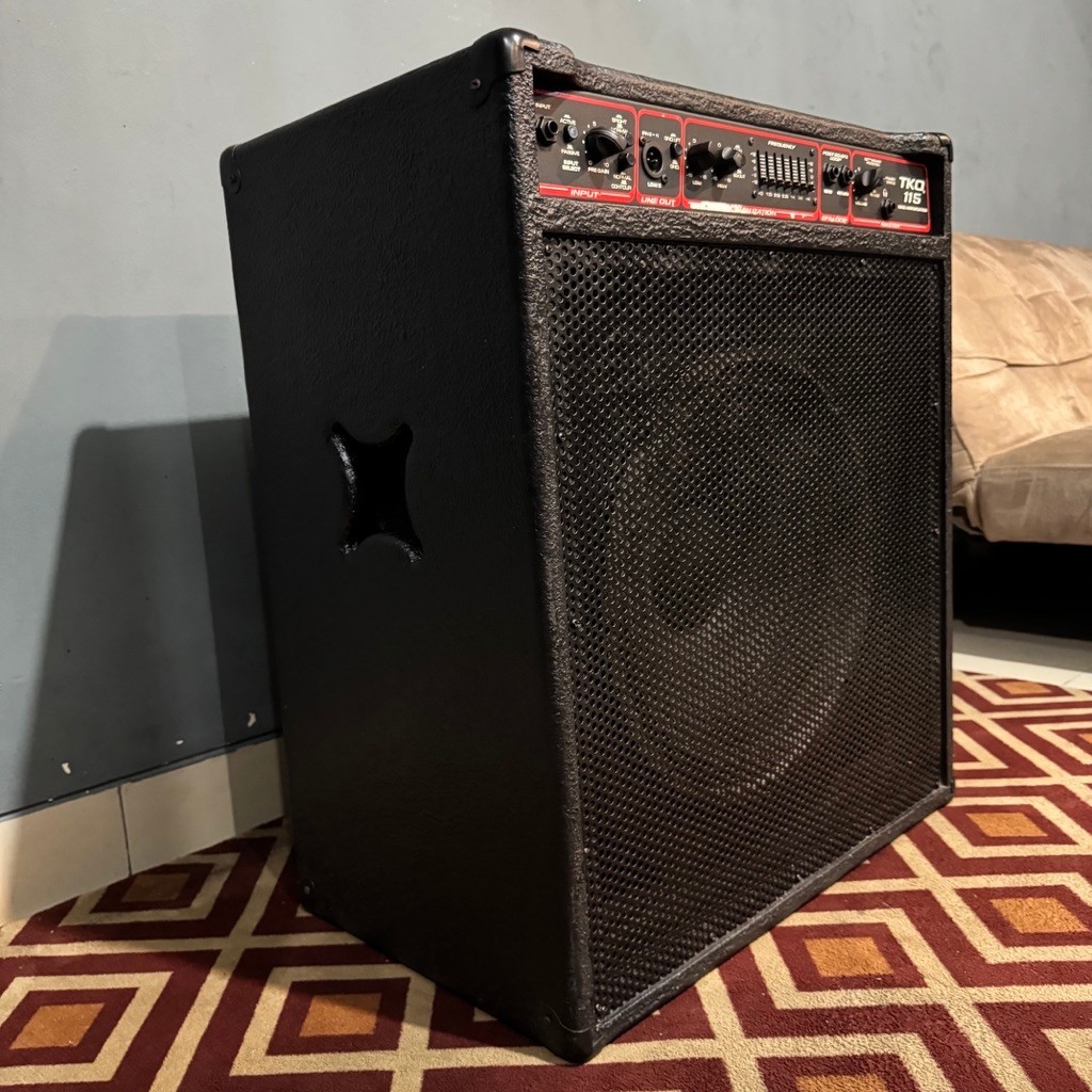 Peavey TKO 115 - USA Bass Amp