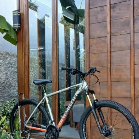 Sepeda Polygon Premier 4 tahun 2020-2021 size L 27.5 second