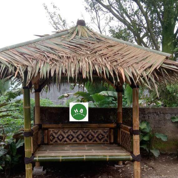 gazebo bambu minimalis, ukuran 1.5x2 m. dengan atap rumbia/ijuk