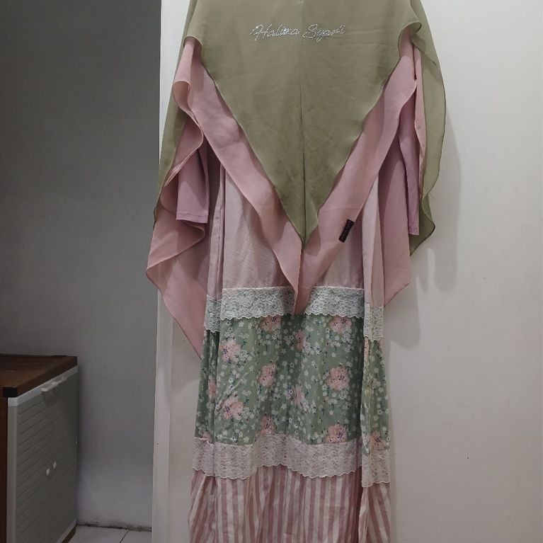 Haliza Syari pl. ( NETT). Gamis set syari pl.