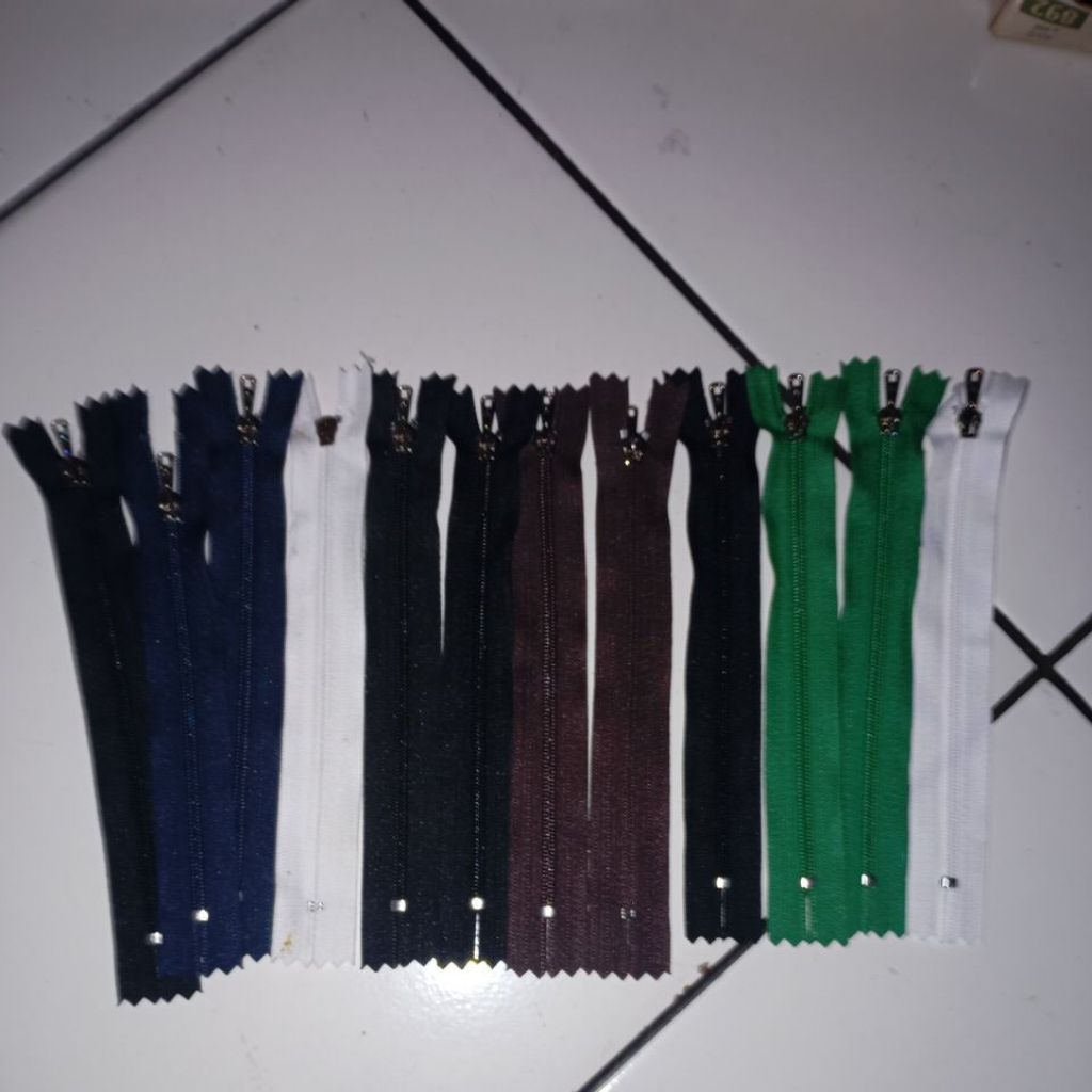 Resleting 15cm berbagai warna BISA REQUEST WARNA