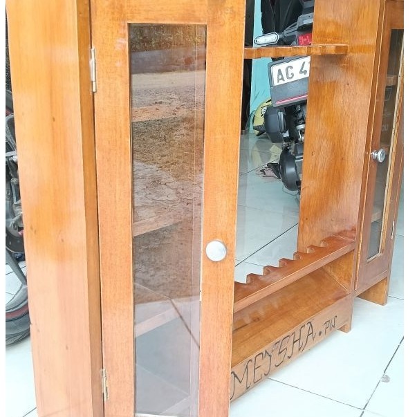 rak pancing double lemari
