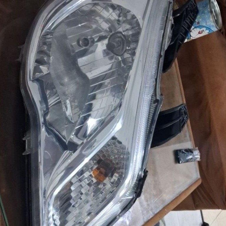 lampu depan wuling confero