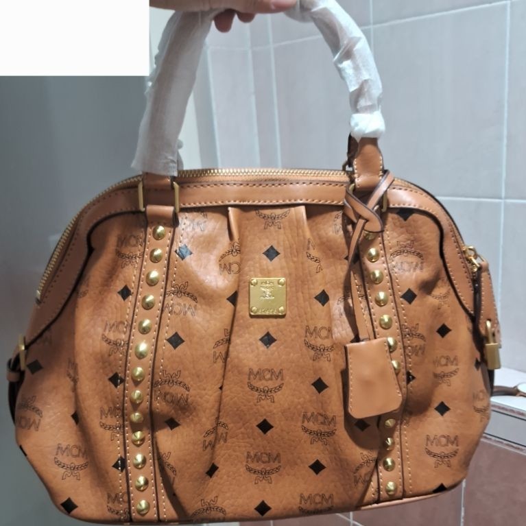 MCM
Visetos Funk Rock Boston Bag