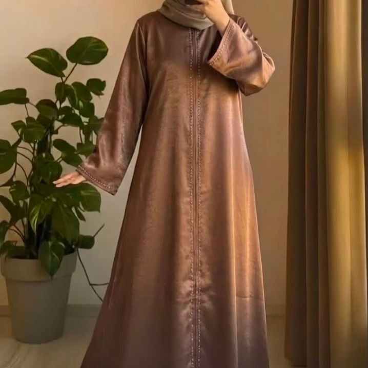 Gamis wanita lengan panjang warna cokelat model longgar muslimah