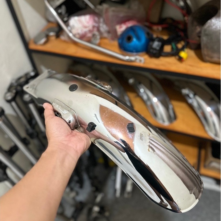 Spakbor gl slebor gl100 spakbor belakang gl100 rear fender honda gl100 125 original