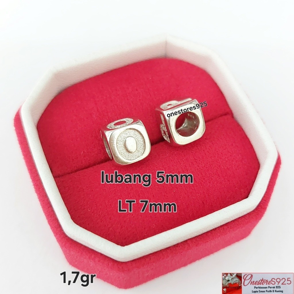 LIONTIN HURUF KUBUS TALI GELANG PERAK 925 LAPIS EMAS PUTIH O