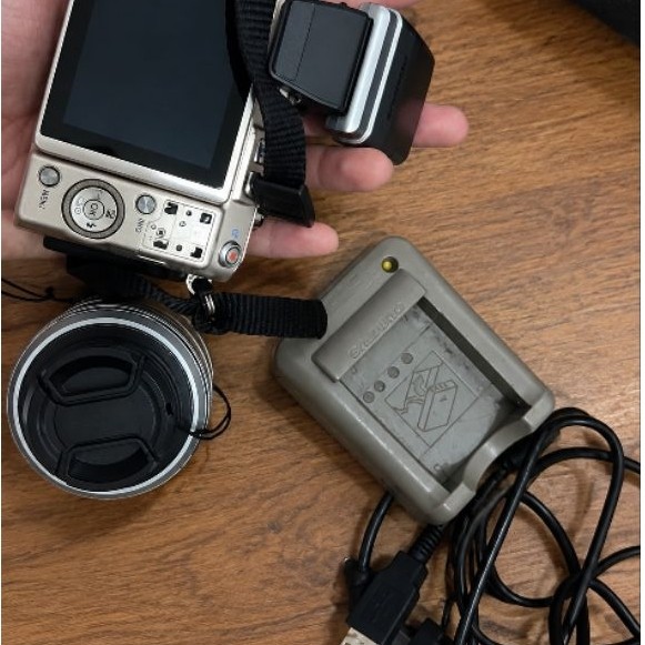 KAMERA MIRRORLESS PRELOVED OLYMPUS PEN LITE E-PL6
