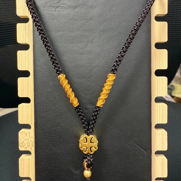 Kalung Tali Benang Serut Premium Anyaman Hitam Aksen Emas Adjustable untuk Old Dzi Beads Liontin Bat