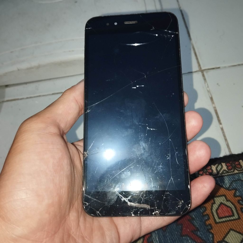 LCD Touchscreen Frame Xiaomi Mi A1/Mi 5X Minus Retak Sentuh Aman