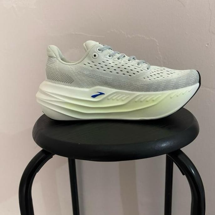 Sepatu Brooks Glycerin Max Grey Black