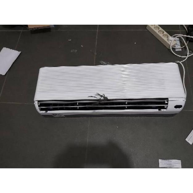 Kipas angin model ac +remot +breket