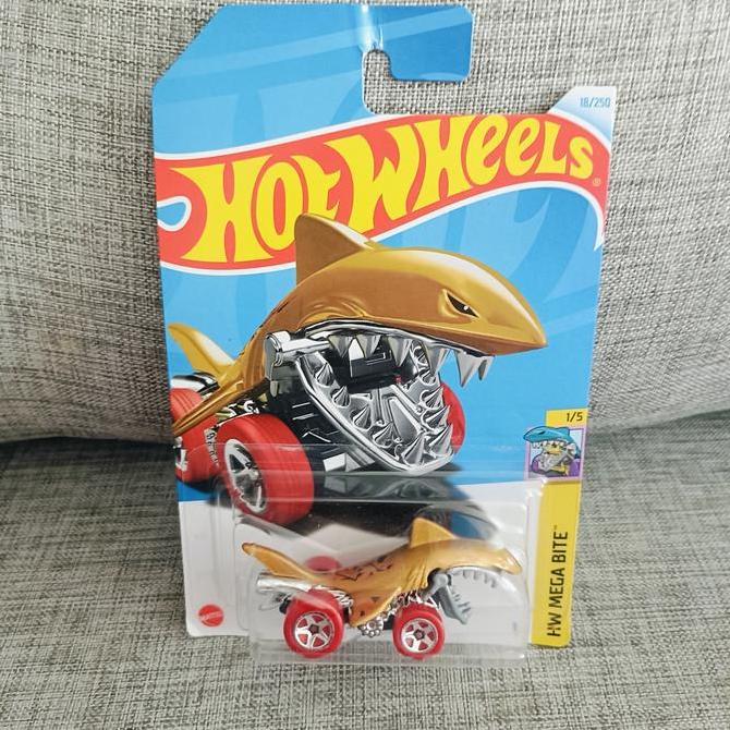 hot wheels shark bite original