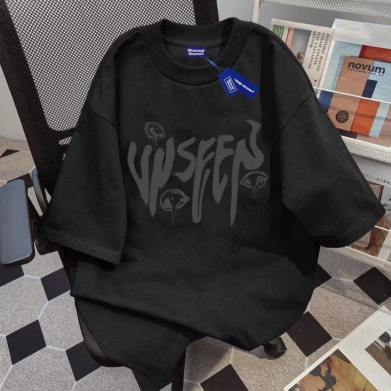 Kaos American Retro Style Hip Hop Misty Eyes Print Top Kaos Wanita Hitam Kaos Pria dan Wanita Kaos C