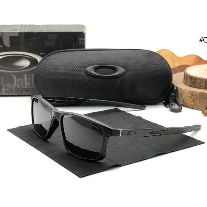 Kacamata Hitam Oakley 2927 Polarized Pria Anti UV Fullset Frame Fulltitanium Anti Karat Lensa Polari