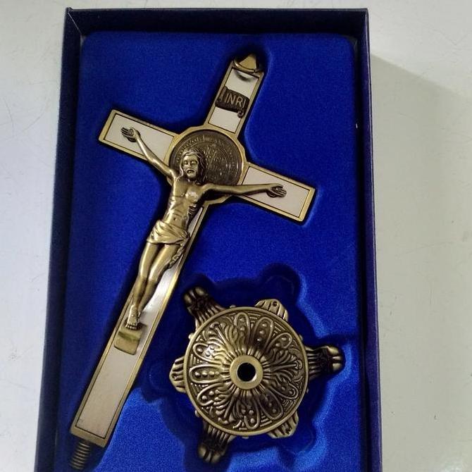 TERBARU - salib duduk katolik / salib benedictus / salib corpus / salib meja