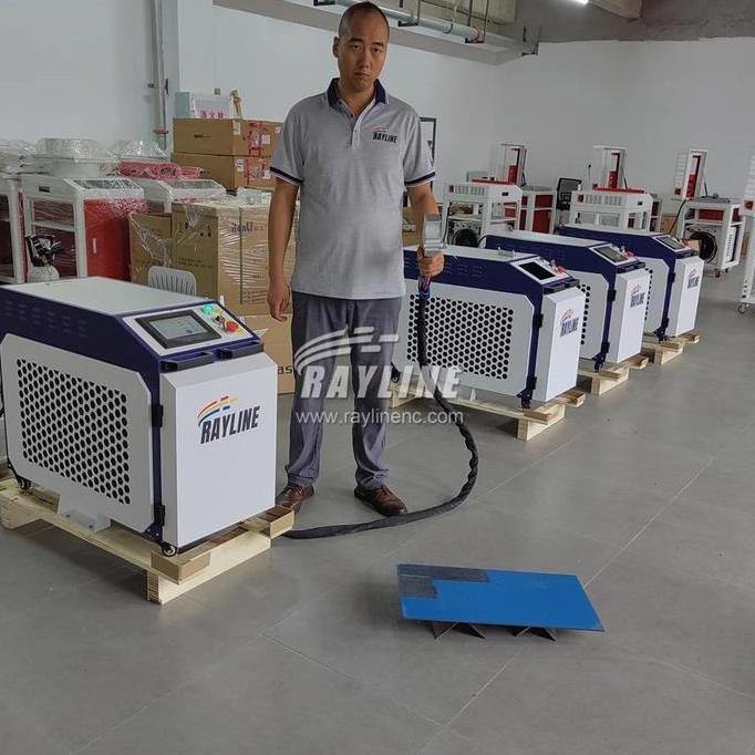 Mesin Las Laser Raycus 4 In 1 2000W Pemotong Pembersih Laser 220380V Tukang Las Laser Serat Genggam 