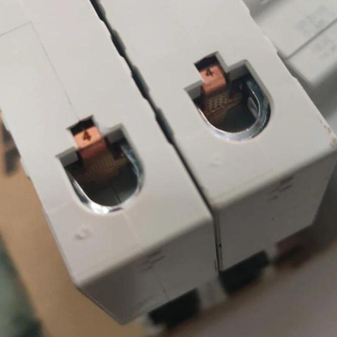 Miliki Mcb Pln 4A 1P Abb Tuas Biru