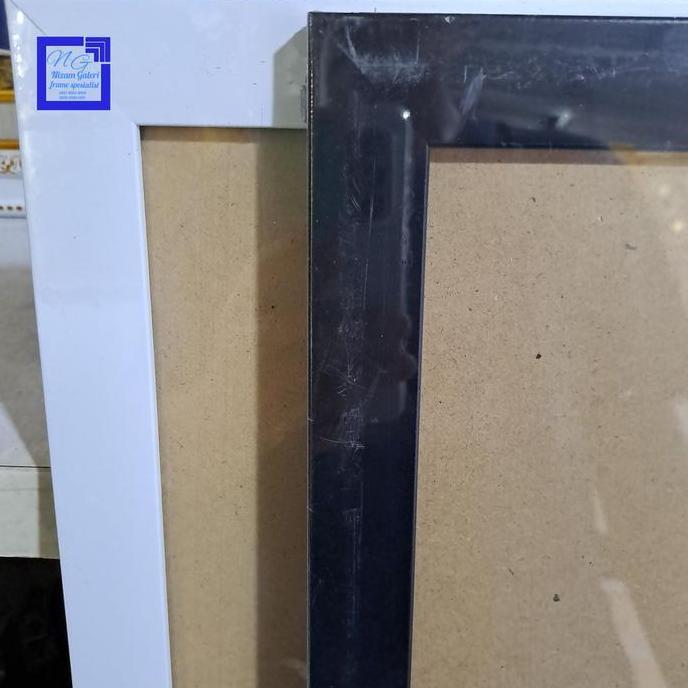 Bingkai Frame Figura Foto Poster 35X50