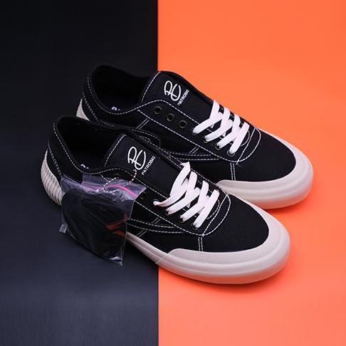 Patrobas Equip Low Black White