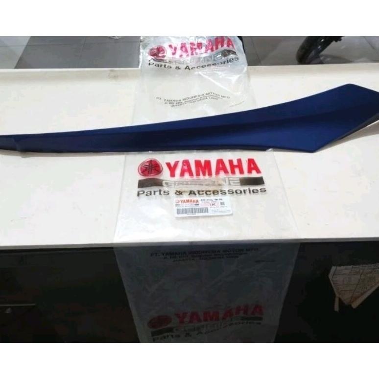 Original Mole Side Cover 1 Yamaha Nmax (B74)