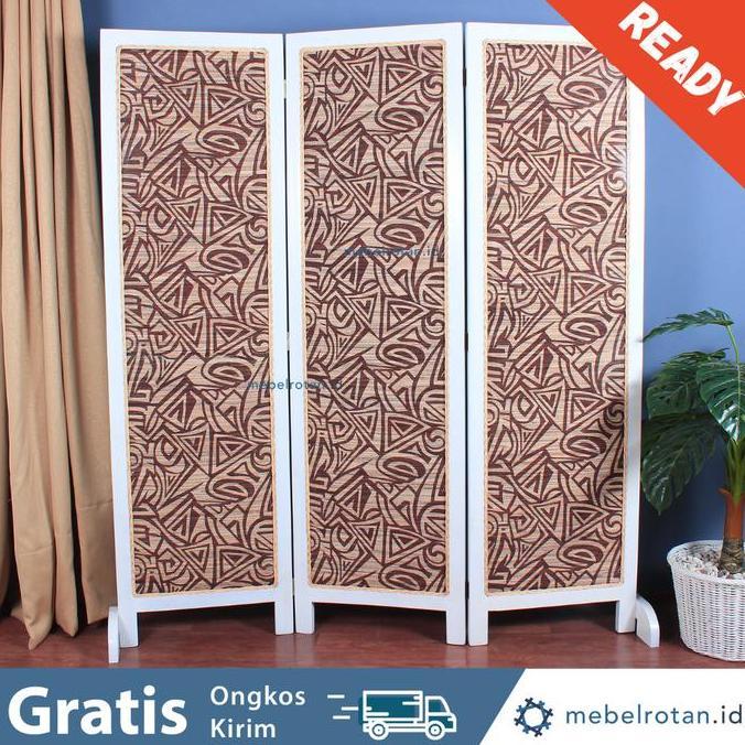 Penyekat ruangan | Partisi ruang full batik | sketsel kayu  putih minimalis CO