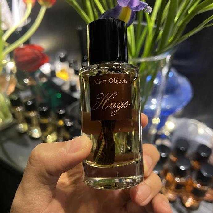 New- Alien Objects - HUGS - 50ml Eau de Parfum
