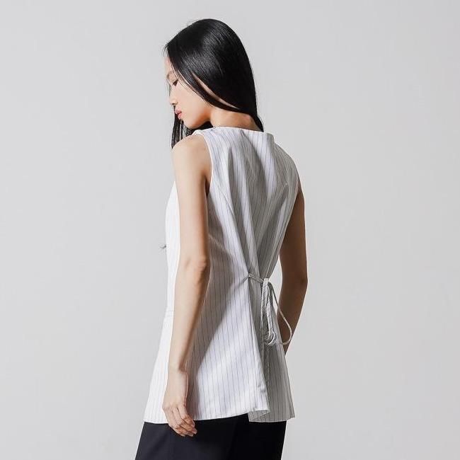 This Is April Atasan Vest Striped Wanita Outerwear Office Look Tanpa Lengan Meghan Top White dan Nav