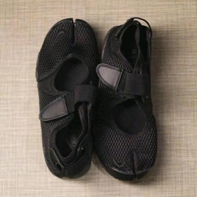 Sepatu Wanita Nike Air Rift Full Black Orinal