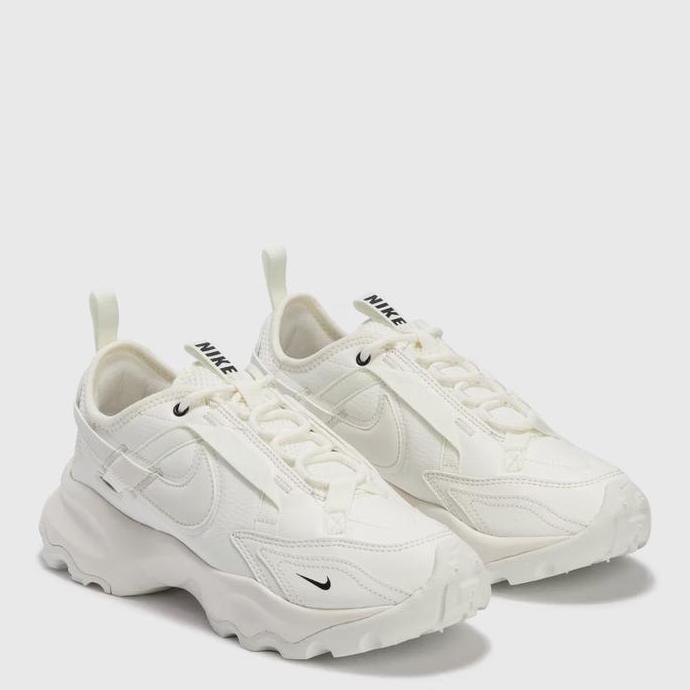 DD9682-100 Sepatu Wanita Orinal Sneakers Nike TC 7900 - Sail/Black