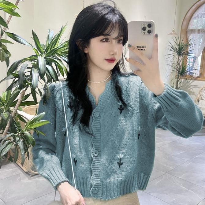 Outfitkekinian- Sweter Bawahan Rajutan Pendek Jaket Kardigan Lengan Panjang Bunga Bordir Fashion Ram