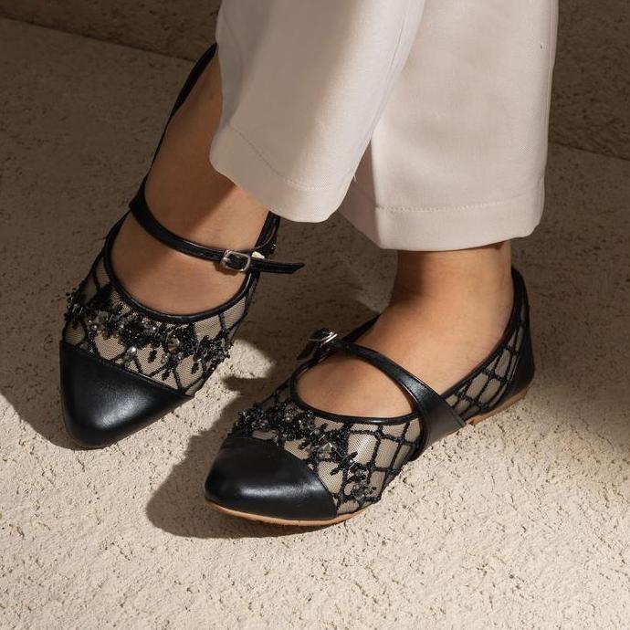 VAIA Sepatu Flat Wanita Tanaka Black