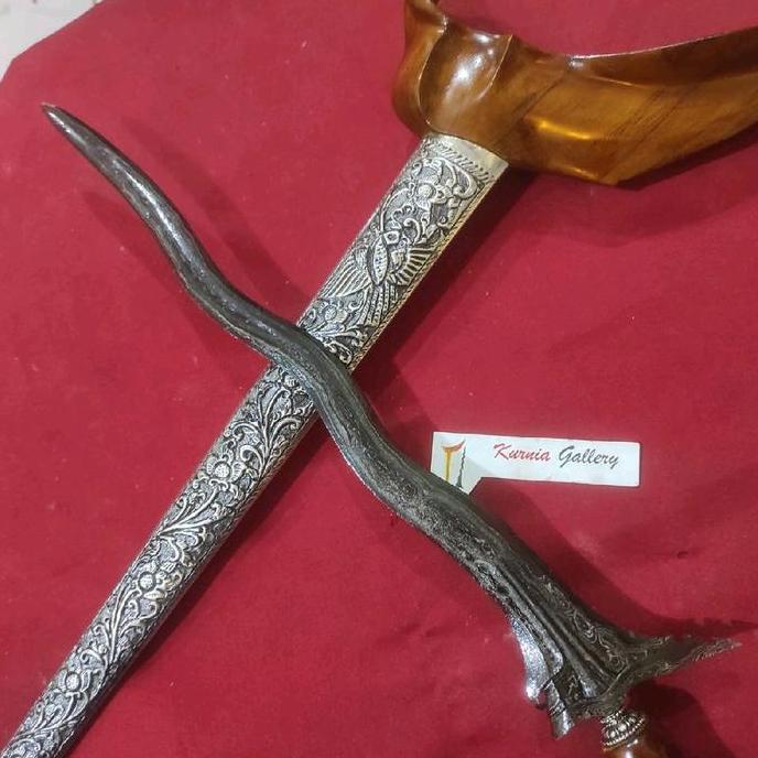 KERIS ISTIMEWA PANDHOWO CINARITO KODE 926