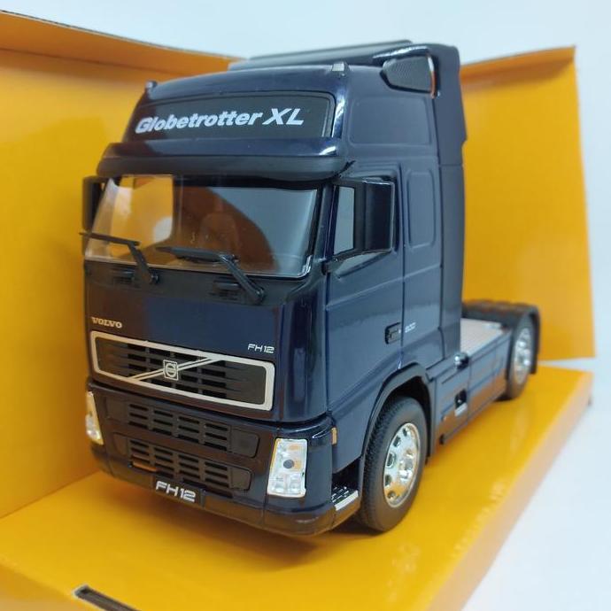 Diecast Kepala Truk Trailer Volvo Fh12 Welly Super Haulier 1:32 Mainan Anak Plastik Best Seller