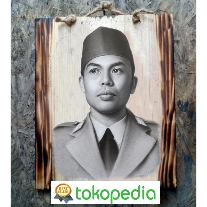 HIASAN DINDING PAJANGAN LUKISAN KAYU JENDRAL SOEDIRMAN SUDIRMAN